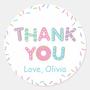 Sticker Rond Les donuts saupoudrent le Baby shower d'anniversai