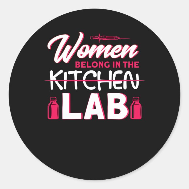 Sticker Rond Les femmes font partie du Lab (Devant)