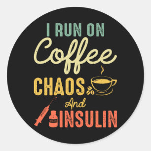 Sticker Rond Les hommes courent sur le chaos du café et le diab