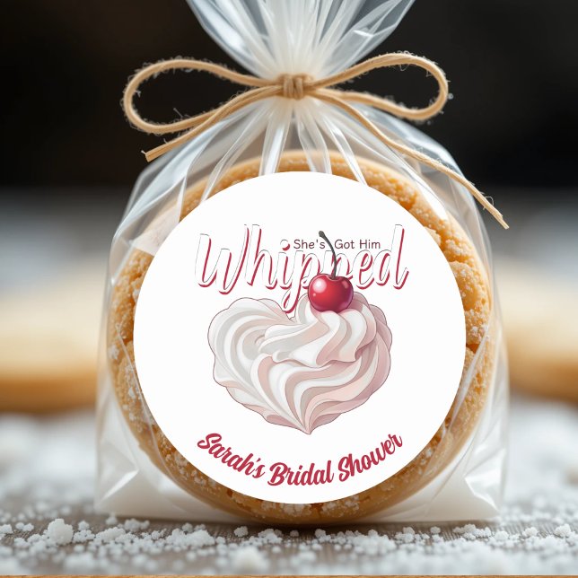 Sticker Rond Lui a une Crème Chantilly Cerise Enterrement de Vi (She's Got Him Whipped Cream Cherry Bridal Shower Classic Round Sticker
)