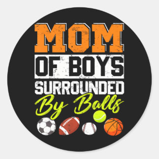 Sticker Rond Maman Des Garçons Entourés De Balls Sport Football