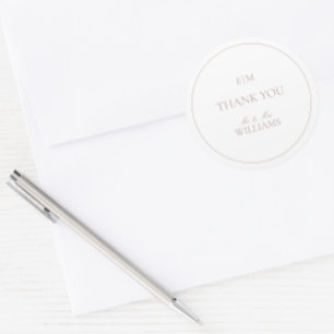 Sticker Rond Mariage de script de Merci rose monogramme élégant