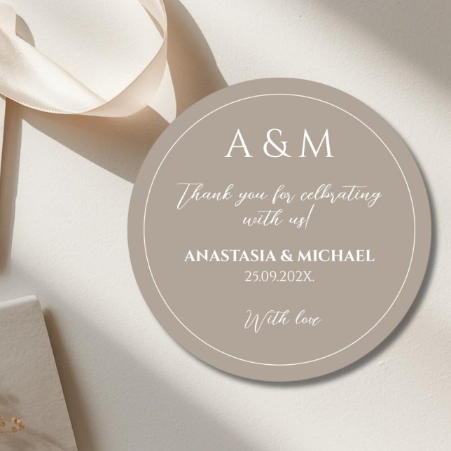 Sticker Rond Mariage minimaliste brun clair moderne (Créateur téléchargé)