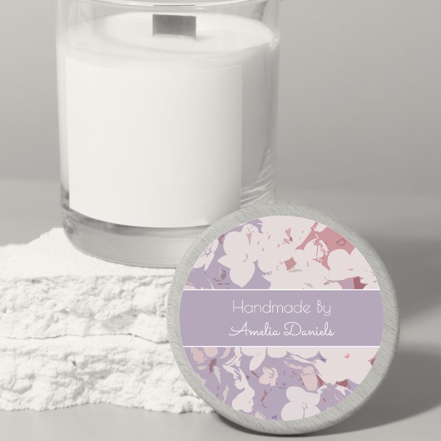 Sticker Rond Mauve Abstrait Floral Fabriqué à la main par (Créateur téléchargé)