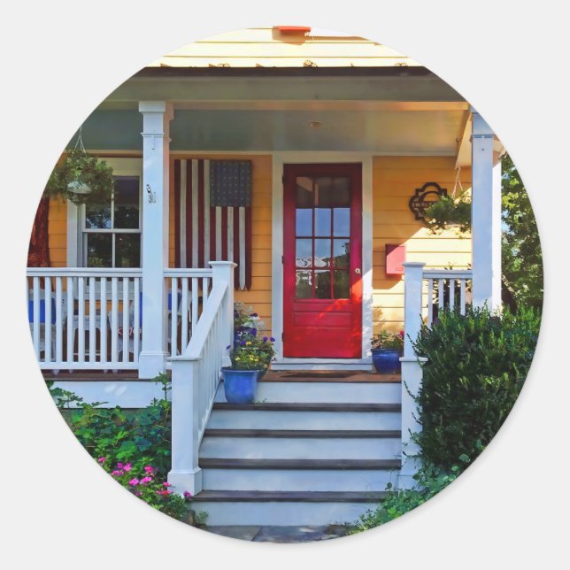Sticker Rond Mendham NJ - Porch With Wooden American Flag (Devant)