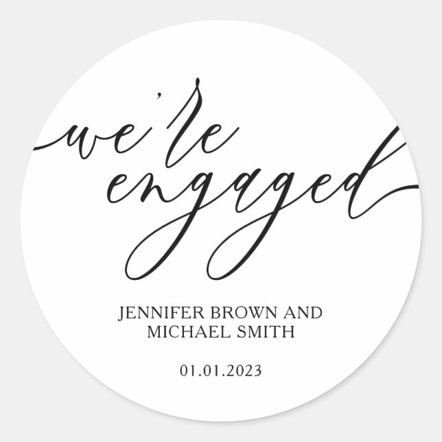 Sticker Rond Minimal Script Girly We are engaged (Devant)
