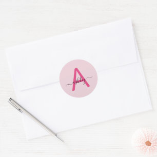 Sticker Rond Monogramme Féminin Moderne en Écriture Rose Chaud