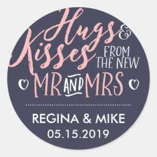Sticker Rond Navy Blue Pink Hug and Kisses from New Mr and Mrs.