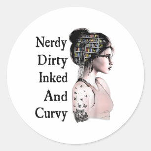 Sticker Rond Nerdy Dirty Enked & Curvy Reading Amateurs Tat