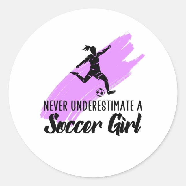 Sticker Rond neunderestimate a soccer girl (Devant)
