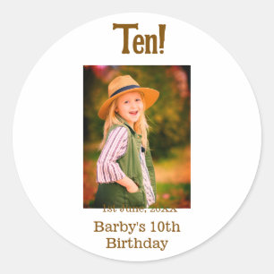 Sticker Rond nom de photo d'anniversaire 10 ans date simple mar