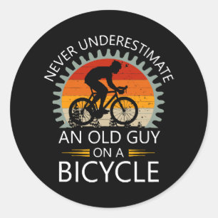Sticker Rond N'oubliez jamais un vieux gars sur un vélo