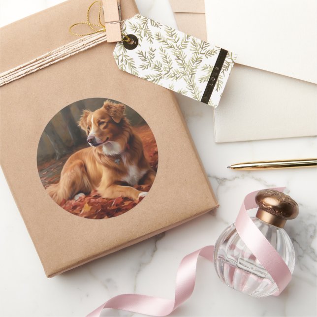 Sticker Rond Nouvelle-Écosse Canard Terrier À L'Automne Feuille (Cadeaux)