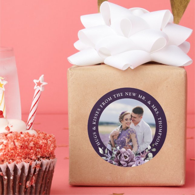 Sticker Rond Nuances de pourpre Dusty fleurs Moody Floral Maria (Fête)