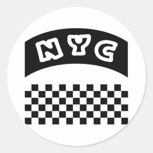Sticker Rond NYC Coupe Avec Taxi Checkerboard Et Bannière