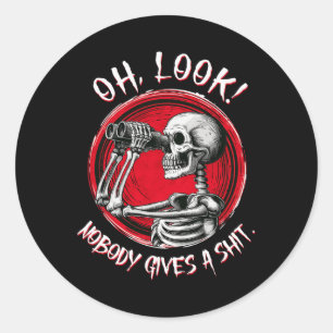 Sticker Rond Oh Regarde Personne Ne Donne Un Costume D'Hallowee