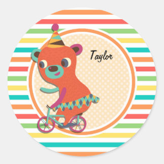 Sticker Rond Ours de cirque; Rayures arc-en-ciel lumineuses
