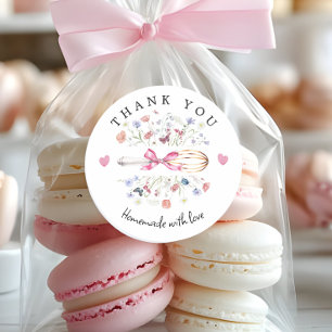 Sticker Rond Pâtisserie Élégante Fleur Sauvage Fouet