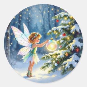 Sticker Rond Petite Fée Décorant les Arbres de Noël