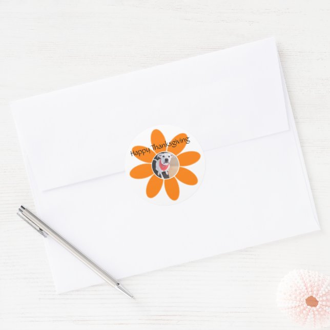Sticker Rond Photo de mignon Chien en Fleurs d'Orange (Enveloppe)