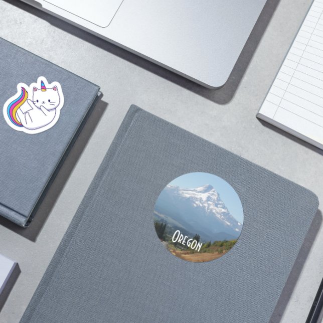 Sticker Rond Photo de voyage du mont Oregon (In Situ Book)