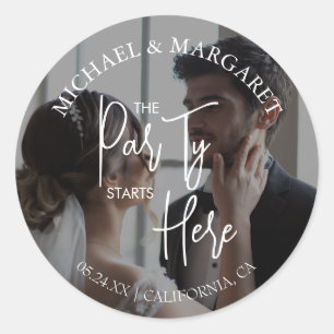 Sticker Rond Photo du dîner de répétition The Party Starts Here