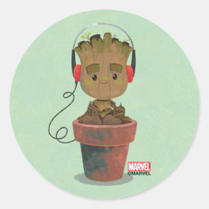 Sticker Rond Porter un casque Groot