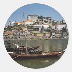 Sticker Rond Portugal, Porto, Bateau Avec Barils De Vin