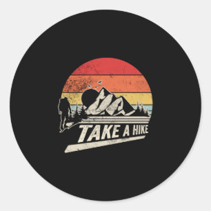 Sticker Rond Prenez une randonnée graphique rétro vintage monta