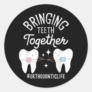 Sticker Rond Rassembler les dents - Orthodontiste