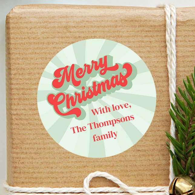 Sticker Rond Red Green Retro Joyeux Noël personnalisé (Merry Christmas whimsical typography sticker. )