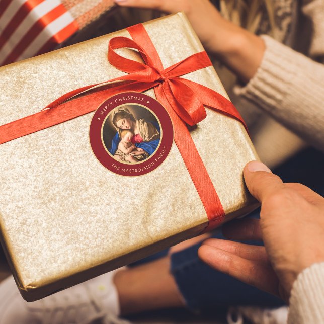 Sticker Rond Religieux Rouge & Or Vierge et Noël de l'enfant (Red and gold religious Christmas gift sticker with Madonna and Child for Catholics and Christians)