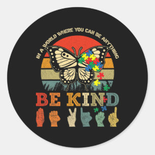 Sticker Rond Retro Be Kind Puzzle Papillon ASL Enseignant Autis