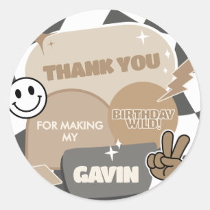 Sticker Rond Retro Young Wild et Three Birday Party