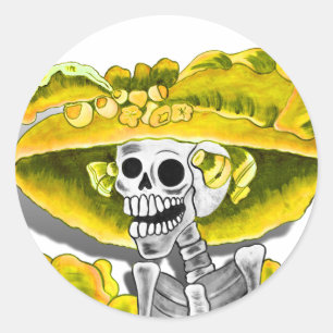 Sticker Rond Rire Skeleton Woman dans Yellow Bonnet