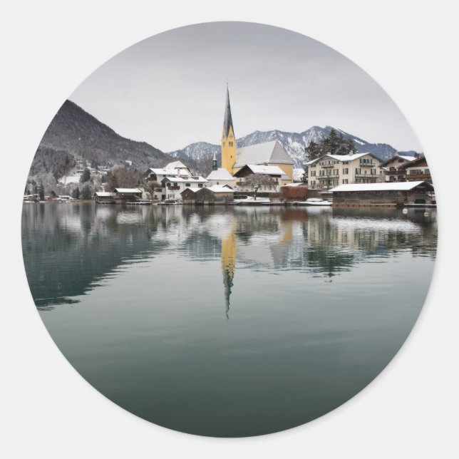 Sticker Rond Rottach-Egern au Tegernsee, Bavière en hiver (Devant)