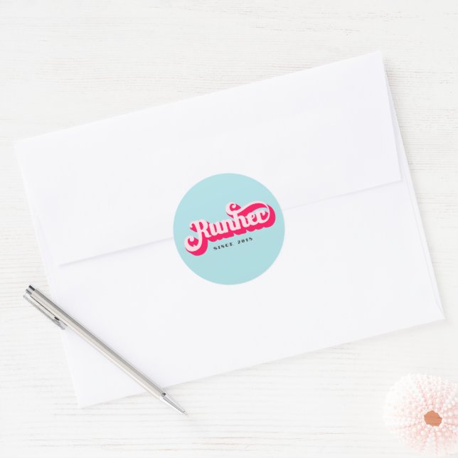 Sticker Rond Runher Runher Runher Pink Bold Retro Font Motivati (Enveloppe)