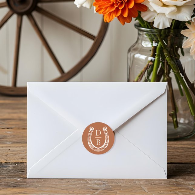 Sticker Rond Rustic Western Horseshoe Custom Monogram Mariage (Rustic Western Horseshoe Custom Monogram Wedding Classic Round Sticker)