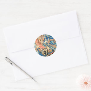 STICKER ROND SAMOURAÏ LUTTANT CONTRE UNE SALAMANDRE