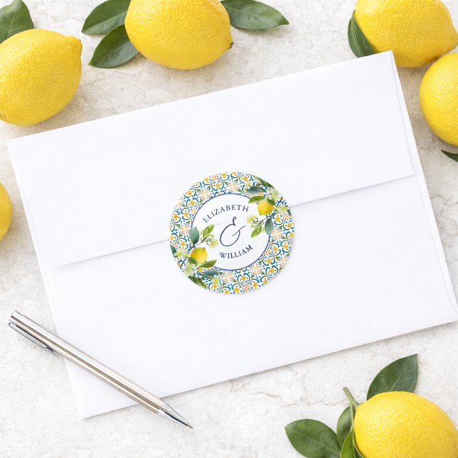Sticker Rond Sceau d'enveloppe à monogramme au citron italien (Italian Lemon Monogram Envelope Seal)