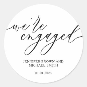 Sticker Rond Script minimal Girly Nous sommes engagés