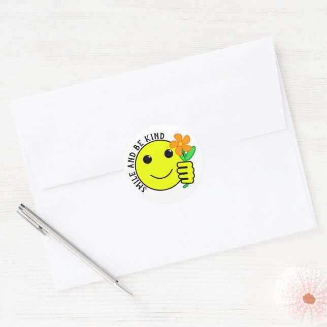 Sticker Rond Smile and Be Kind Friendship (Enveloppe)