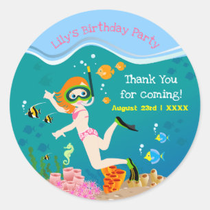 Sticker Rond Snorkeling avec poisson tropical fille fête d'anni