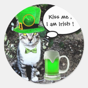 STICKER ROND ST PATRICK'S DAY CHAT AVEC BIÈRE IRLANDAISE VERTE