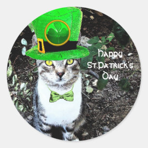STICKER ROND ST PATRICK'S DAY CHAT AVEC LE CASQUETTE LEPRECHAUN