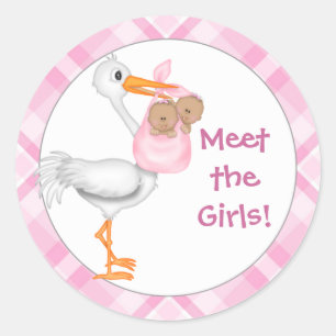 Sticker Rond Stork & Twin Girls (peau foncée) Baby Faire-part