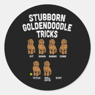 Sticker Rond Stubborn Goldendoodle Tricks Funny Dog Trainer Mam