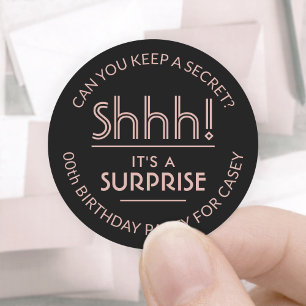 Sticker Rond Surprise fête d'anniversaire Shhh! Rose et noir él