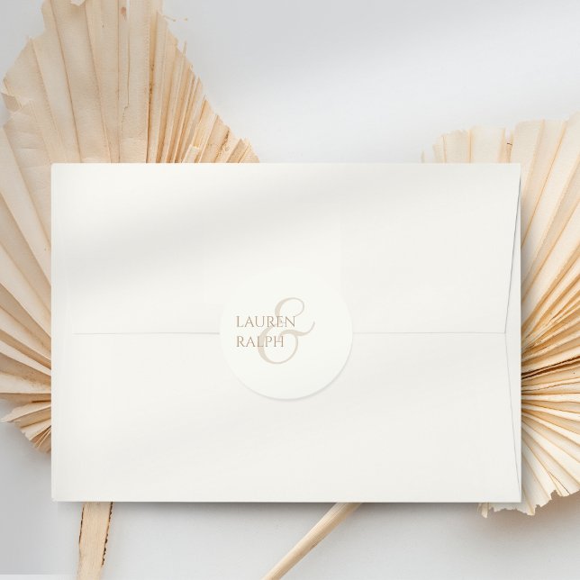 Sticker Rond Taupe minimaliste chic et Mariage de script ivoire (Créateur téléchargé)