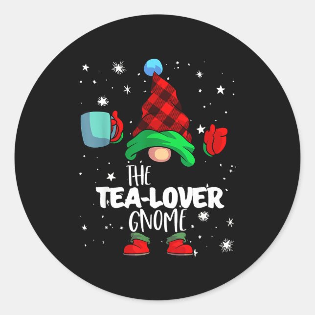 Sticker Rond Tea Lover Gnome Red Buffalo Plaid Matching Family  (Devant)